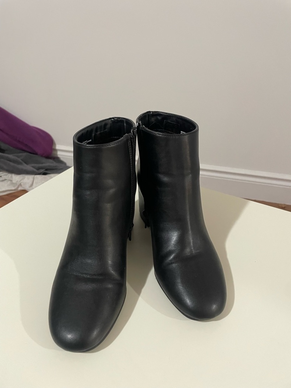 Joe Fresh Black Faux Leather Ankle Booties with Side Zip, Size 6